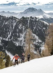 Schneeschuhwandern im Tiroler Oberland im Winter